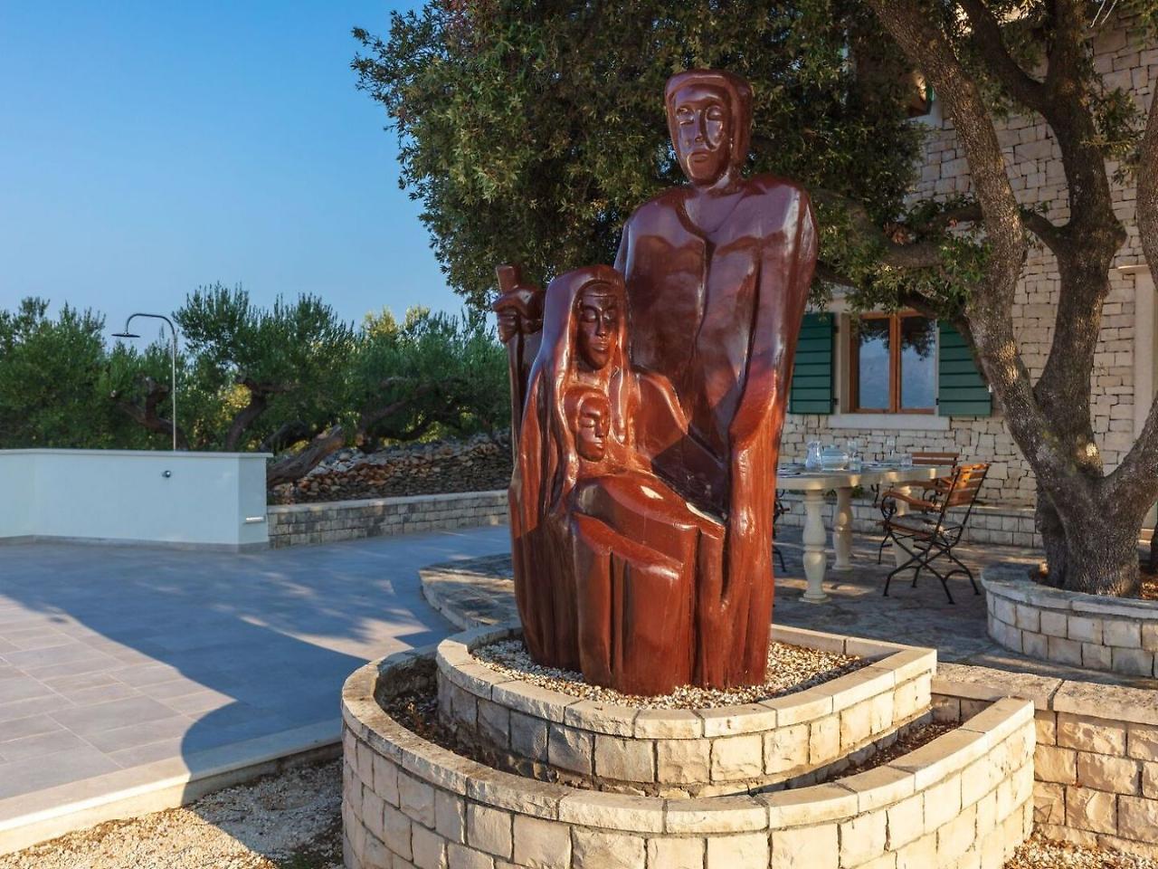 Villa Dubrava Tranquil Retreat Nestled In An Olive Grove For Serene Escapes Pucisca Exterior foto